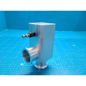 Vanne d'angle à vide poussé SMC XLA-40, utilisée comme pièce détachée pour équipement semi-conducteur d'occasion - Product Image 1