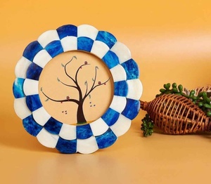 Artizon Studio AS-PF344 Handmade Luxury Bone Inlay Natural Resin Customized Logo Color Eco-Friendly Durable 4x6 Tabletop <b>Frame</b> - Product Image 4