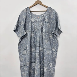 Vestido Kaftán de Algodón Indio con Cuello en V, Estilo Boho, Hecho a Mano con Estampado de Bloques, Corte Holgado y Evase para Mujer - Product Image 5
