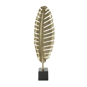 Sculpture moderne en métal plaqué or en forme de feuille, décoration artistique faite à la main pour table de salon - Product Image 4