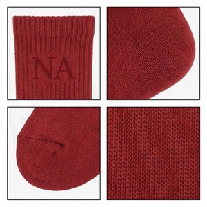 Chaussettes rouges à motif lettres, respirantes, tricotées pour adultes, usage décontracté - Product Image 4