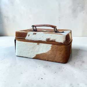 Vintage Cowhide Leather Jewelry <b>Case</b> with Zipper Closure for Storage and <b>Travel</b> Use - Product Image 1
