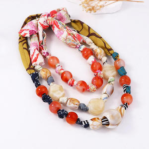 Collier en résine perlée multi-éléments de style vintage Future Angel, best-seller, élégant pour femmes, idéal pour les soirées - Product Image 4