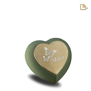 Urne funéraire en forme de cœur avec motif papillon pour cendres d'adultes, urne décorative résistante à la chaleur pour cendres de maman, finition dorée gravée. - Product Image 1
