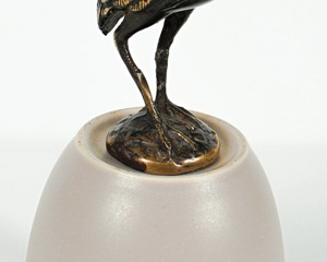 Figurine décorative en métal noir en forme de cygne, objet de table, parfait accent d'intérieur moderne, pour table d'appoint, salon et chambre à coucher. - Product Image 5