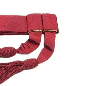 Ceinture de cérémonie brodée en dentelle noire et or avec larges attaches en laiton, ajustable avec épingle de sûreté, de luxe - Product Image 5