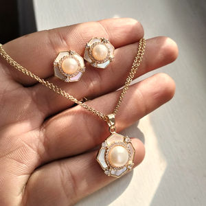 Ensemble de pendentifs en perles d'eau douce, ensemble de perles élégant, fabricant en gros - Product Image 4