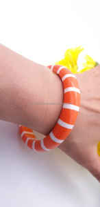 Bouton de manchette artisanal personnalisé hautement poli Bracelet en résine de mode de style vintage pour les femmes de l'Inde - Product Image 3