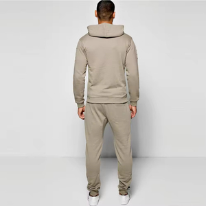 Chándal Distressed de Diseño Único y Moderno para Hombre, Ropa Deportiva Softshell OEM, Cómoda para Uso Diario - Product Image 2