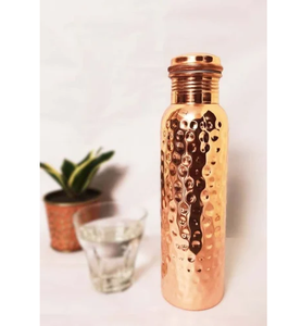 Bouteille en cuivre, caractéristiques ayurvédiques pour la santé, bouteille ronde personnalisée, brillante et polie, 100 % cuivre, à prix avantageux - Product Image 5