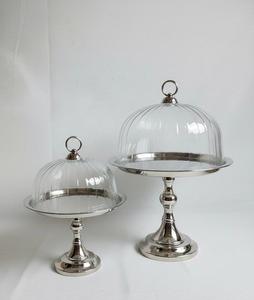Soporte de Lujo para Tartas con Cúpula de Cristal y Base Metálica con Asa, para Exhibición de Postres en Bodas - Product Image 1