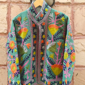 Veste en velours brodée à la main, style bohème, avec imprimé floral, pour festival, vêtement d'extérieur chaud pour l'hiver, cadeau pour elle, pour femme - Product Image 1