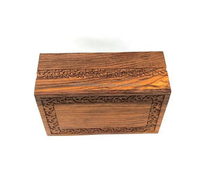 Urne funéraire en bois gravée à la main personnalisée Fournitures funéraires en gros pour les cendres humaines Gravures personnalisées - Product Image 5