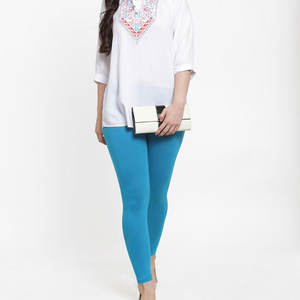 Leggings de yoga pour femmes, tendance, haute qualité, matière douce et légère, séchage rapide, fabrication de qualité supérieure. - Product Image 2