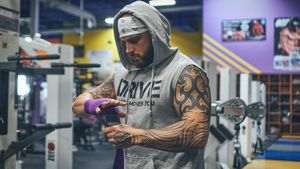 Sweat à capuche sans manches pour homme, respirant, léger, design décontracté, matière douce et à séchage rapide, idéal pour les entraînements de haute intensité - Product Image 3