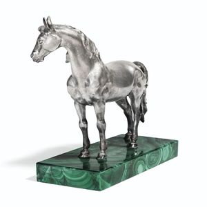 Centro de Mesa Decorativo de Aluminio Fundido con Forma de Caballo para Oficinas y Espacios de Vida de Primera Calidad con Textura Metálica Refinada - Product Image 1