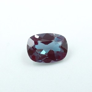 พลอยอเล็กซานไดรต์เพาะเลี้ยงในห้องปฏิบัติการ, รูปทรงคุชชั่นเจียระไน (0.60 กะรัต, 6.5x4.5 มม.) - Product Image 1