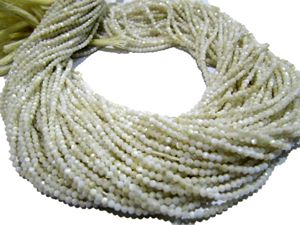 Perles naturelles en nacre blanche, facettées, rondes, 2 mm, brin de 13 pouces - Product Image 1