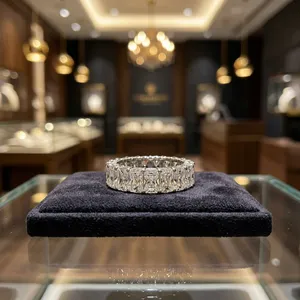 Anillo de Eternidad de Oro de Lujo con Corte Radiante para Mujer, Elegante Joyería para Bodas y Aniversarios - Product Image 6