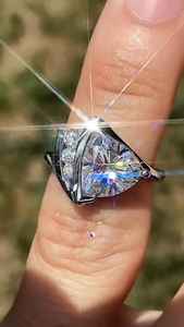 แหวนค็อกเทลเพชรโมอิสซาไนต์ทรงทริลเลียนสุดหรูสำหรับผู้หญิง เงินแท้ 925 ของแท้ ของขวัญงานแต่งงานสำหรับคนรัก - Product Image 3