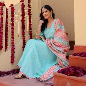 Conjunto de Traje de Gasa y Rayón Azul Cielo Talla XS para Mujer, Marca Ella - Product Image 1