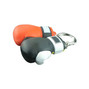 Porte-clés personnalisé en cuir PU miniature en forme de gants de boxe avec porte-clés en acier inoxydable couleur argent PVC, meilleur cadeau pour les boxeurs - Product Image 4