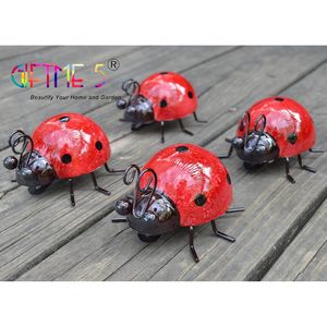 Set di 4 Sculture da Giardino in Metallo a Forma di Coccinella Rossa, Decorazioni per Esterni e Giardino - Product Image 1