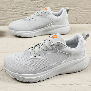 รองเท้าผ้าใบสไตล์ลำลองแบบใหม่สำหรับผู้ชายและผู้หญิง รุ่น Grey Wholesale 2026 ผลิตตามสั่งจากโรงงาน วัสดุถักทอแบบตาข่าย - Product Image 1