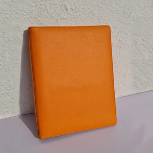 Carpeta de cuero PU de 4 anillos de tamaño A4 estándar en carpeta de anillas de cuero PU naranja - Product Image 1