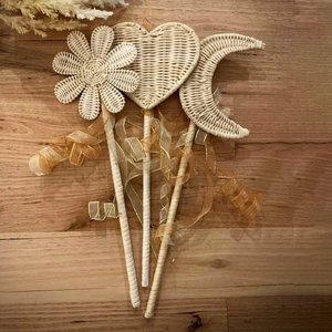 Varita Mágica de Ratán Hecha a Mano para Niños, Juguete de Hada Tejida, Juguete de Simulación, Fibra Natural, Disfraz de Princesa, Set de Regalo para Fiestas, Venta al por Mayor - Product Image 1