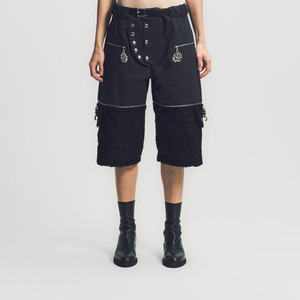Shorts noirs de créateur pour femmes, de haute qualité, en gros, personnalisés, avec ceinture et fermetures éclair, shorts cargo en molleton, fabriqués au Pakistan - Product Image 1