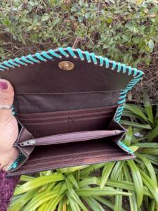 Nouveau Design pochette pour femmes usiné à la main sculpture portefeuille pochette Western élégant Turquoise couleur peau de vache fourrure portefeuille Multi utilisations - Product Image 6