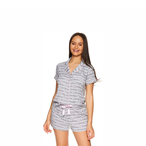 Conjunto de Verano para Mujer con Logotipo Personalizado, Nuevo, Color Sólido, Cuello Redondo, Manga Corta, Camiseta Holgada y Pantalones Cortos - Product Image 3