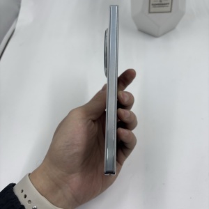 Smartphone Usato <span class=keywords><strong>OPPO</strong></span> Find N5 Originale, <span class=keywords><strong>16</strong></span>+512GB, Batteria Li-Ion 5600 mAh - Product Image 3