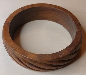 Bracelets en bois élégants de qualité supérieure pour femmes, bijoux en bois classiques conçus pour une utilisation à long terme, traditionnels et tendance - Product Image 4