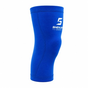 Genouillères de fitness haut de gamme offrant une excellente compression, une flexibilité et une protection des genoux pour les athlètes débutants et expérimentés. - Product Image 3