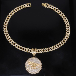 Collar Cubano de Moda con Letras Inglesas, Estilo Hip-Hop, con Incrustaciones de Diamantes de Imitación, Novedad en Venta - Product Image 3