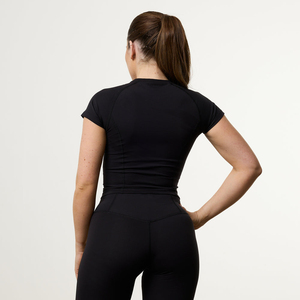 Top Corto Deportivo Negro para Mujer, Cuello Redondo, Fruncido, Tejido Elástico de Poliéster y Spandex, Transpirable, Color Sólido, Manga Corta - Product Image 2