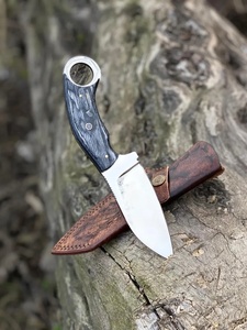 Couteau de chasse et d'abattage à lame fixe en acier Damas, fait main, avec manche en bois Paka et anneau de maintien, étui en cuir, pour le camping en extérieur - Product Image 2
