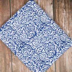 Tela de Algodón Orgánica al por Mayor, de Peso Medio, Azul Índigo y Blanco, Estampada a Mano con Bloques, Textil Floral Tradicional para Kurtis y Vestidos - Product Image 1
