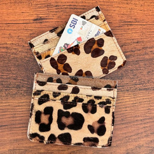 Tarjetero hecho a mano con estampado de leopardo y pelo, tarjetero de piel de vaca auténtica de primera calidad, cartera minimalista delgada para mujer - Product Image 3
