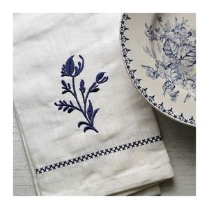 2024 atractivo patrón floral bordado mejor calidad 100% respetuoso con el medio ambiente biodegradable duradero impreso logotipo personalizado toallas para platos - Product Image 1