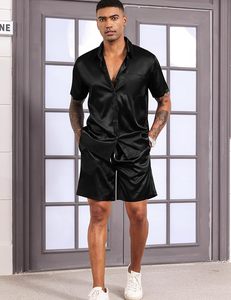 Ensemble de luxe 2 pièces en satin pour homme : chemise à revers et short à manches courtes boutonnées – Idéal pour bal de promo, club et soirée - Product Image 2