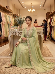 Nueva colección de vestidos de novia Salwar Kameez con dupatta para festivales, disponible a un precio asequible. - Product Image 2