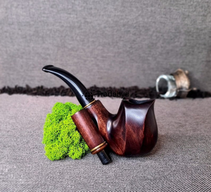 Pipa de Tabaco de Madera Natural Premium, Ecológica, Hecha a Mano, con Acabado Moderno en Laca, Regalo para Coleccionistas, por Tradebyd - Product Image 2