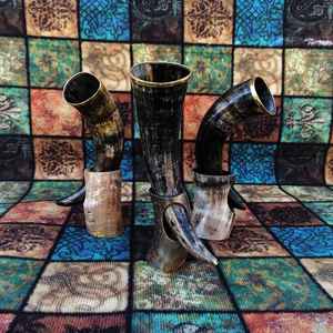 2 Soportes Artesanales Modernos y Ecológicos para Cuernos Vikingos, para Adultos, Jarra de Cerveza Ecológica, Tazas de Cuerno Hechas a Mano, Regalos de Juego de Tronos - Product Image 1