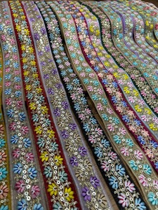 Ruban de dentelle brodé perlé, bande décorative florale à sequins pour cols de robes, robes de mariée et vêtements - Product Image 3