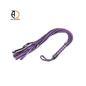 Fouet en cuir pour adultes avec poignée en cuir tressé - Product Image 3