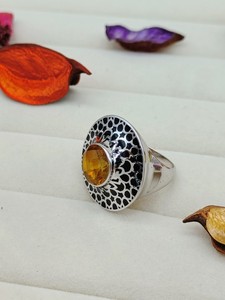 Bague en Citrine Jaune Radiant sertie clos, Bijou en Pierre Naturelle, Pièce Classique et Tendance, Bague de Cocktail Artisanale Élégante - Product Image 6
