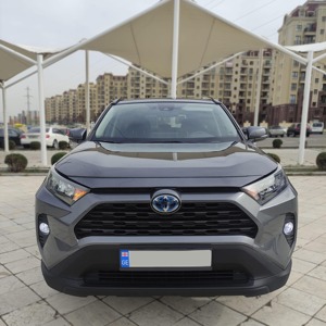 Oferta Destacada: Toyota RAV4, SUV Familiar con Apariencia Elegante, Interior Confortable y Manejo Suave, Vehículo de Alto Rendimiento - Product Image 6